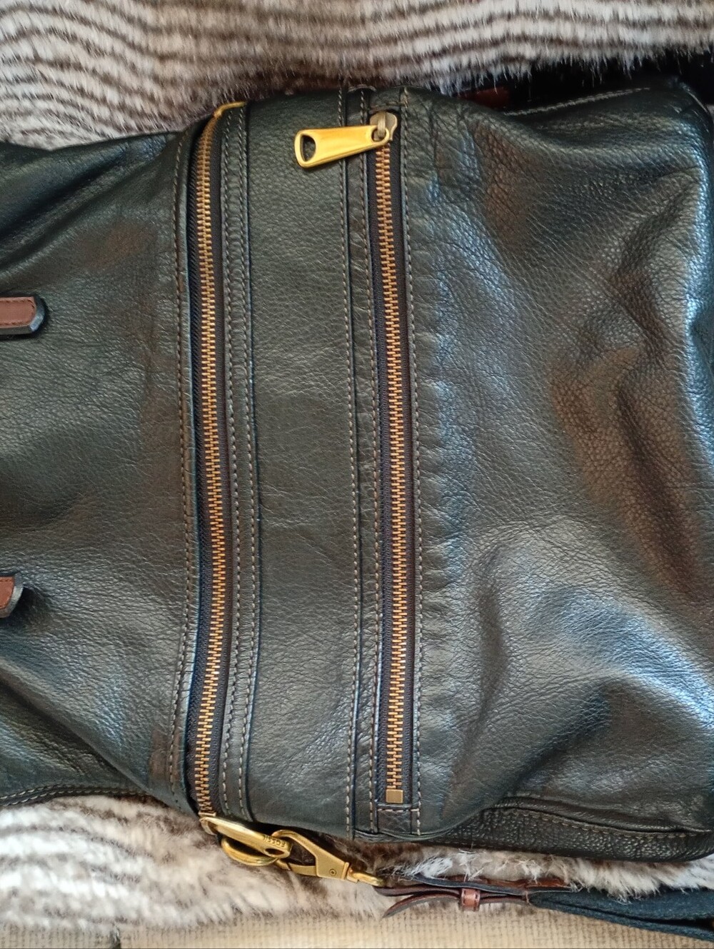Fossil | Black Leather Large Slouchy Explorer Tote with Brass Logo Plaque - Picture 7 of 14